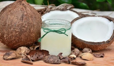 Khasiat manfaat minyak kelapa